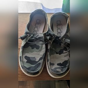 Women's Camo Hey Dudes